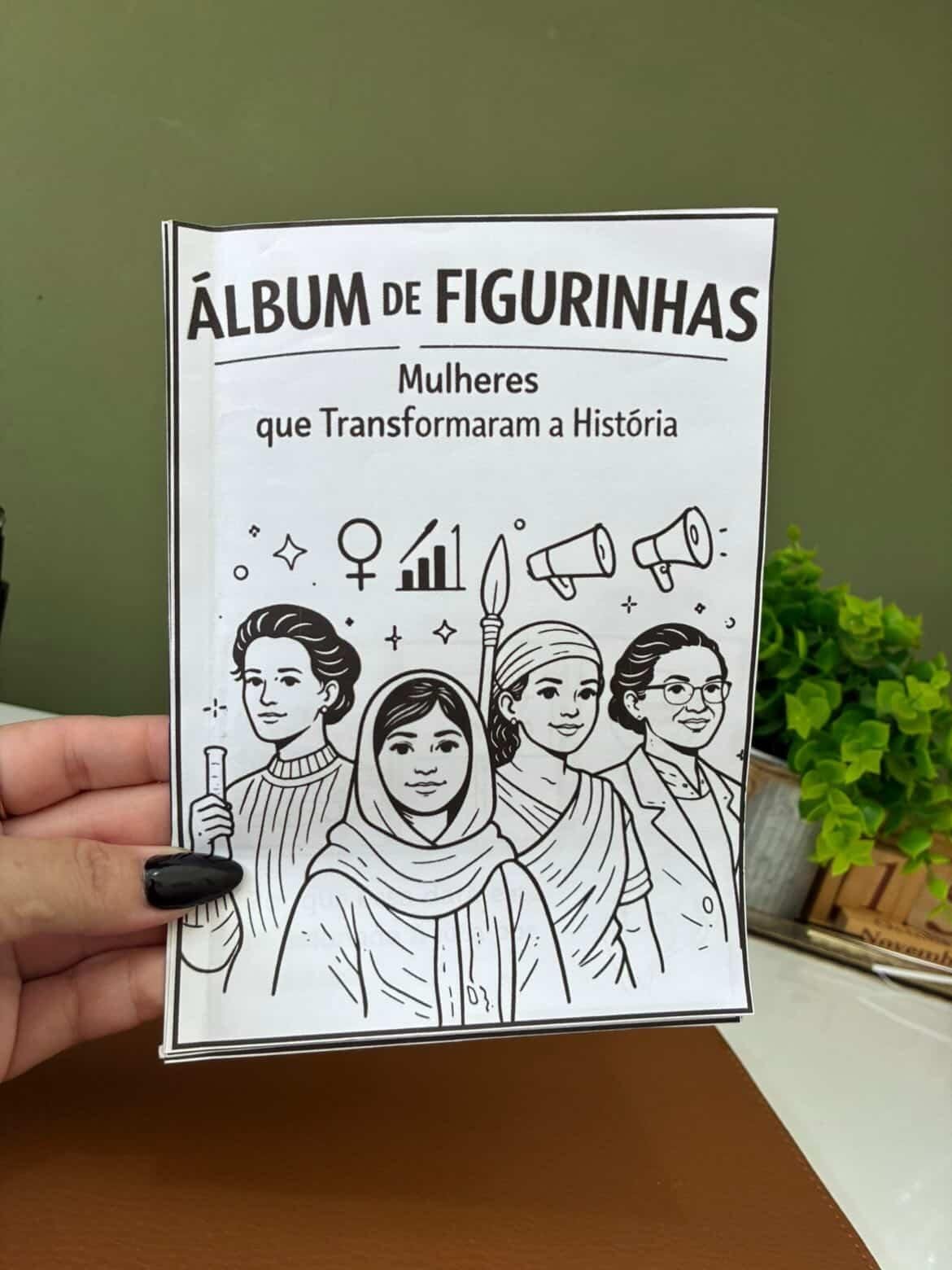 Álbum de figurinhas - Dia Internacional da Mulher